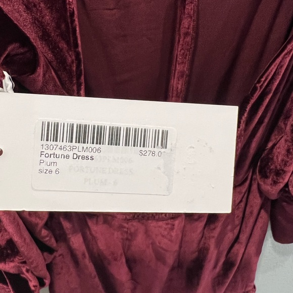 NWT Reformation Fortune Dress - Plum - Long Sleeve Velvet Wrap - Size 6 - Picture 6 of 6